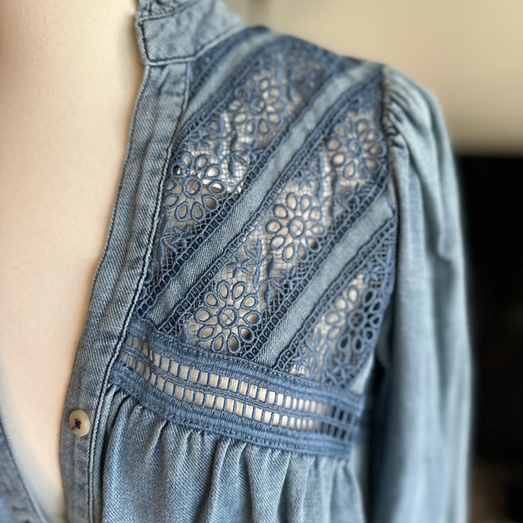 Pilcro Victorian V- Neck Blouse NWT - Picture 10 of 13